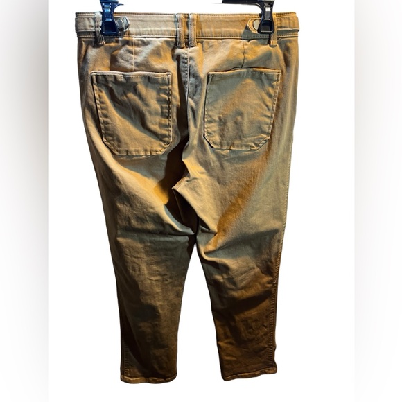 Democracy Dark Khaki Jeans- Size 8- Like New - Picture 3 of 5